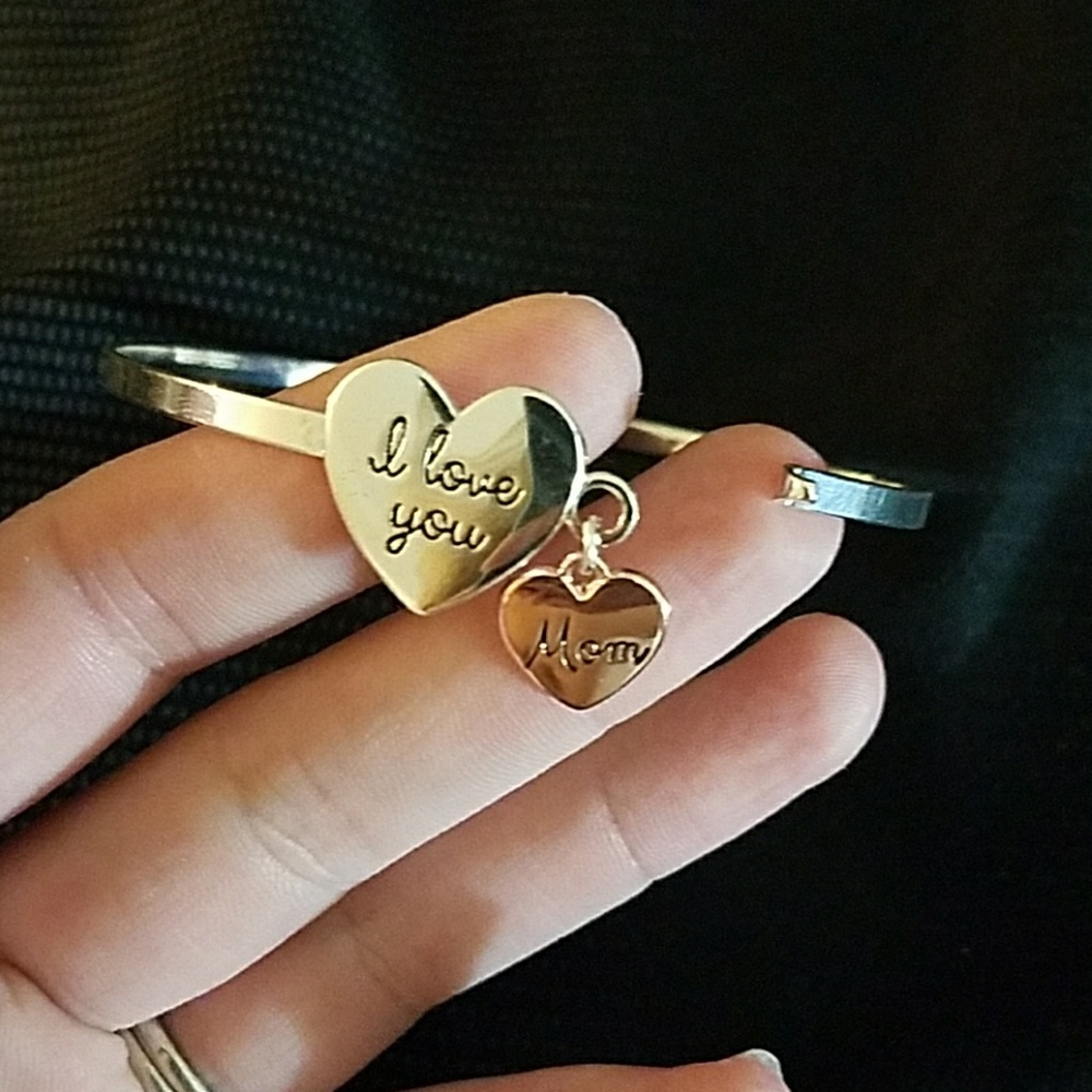 I Love You Mom Bracelet